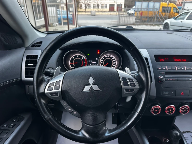 Mitsubishi Outlander 2.2 DiD 156к.с 4х4 Exclusive, снимка 12 - Автомобили и джипове - 52776019
