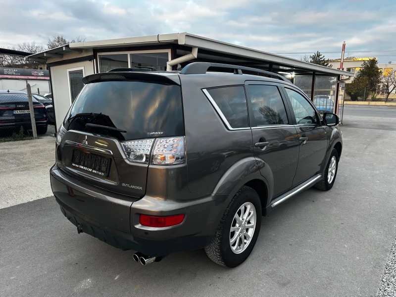 Mitsubishi Outlander 2.2 DiD 156к.с 4х4 Exclusive, снимка 2 - Автомобили и джипове - 52776019