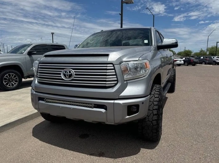 Toyota Tundra Platinum 4WD, снимка 2 - Автомобили и джипове - 46858458