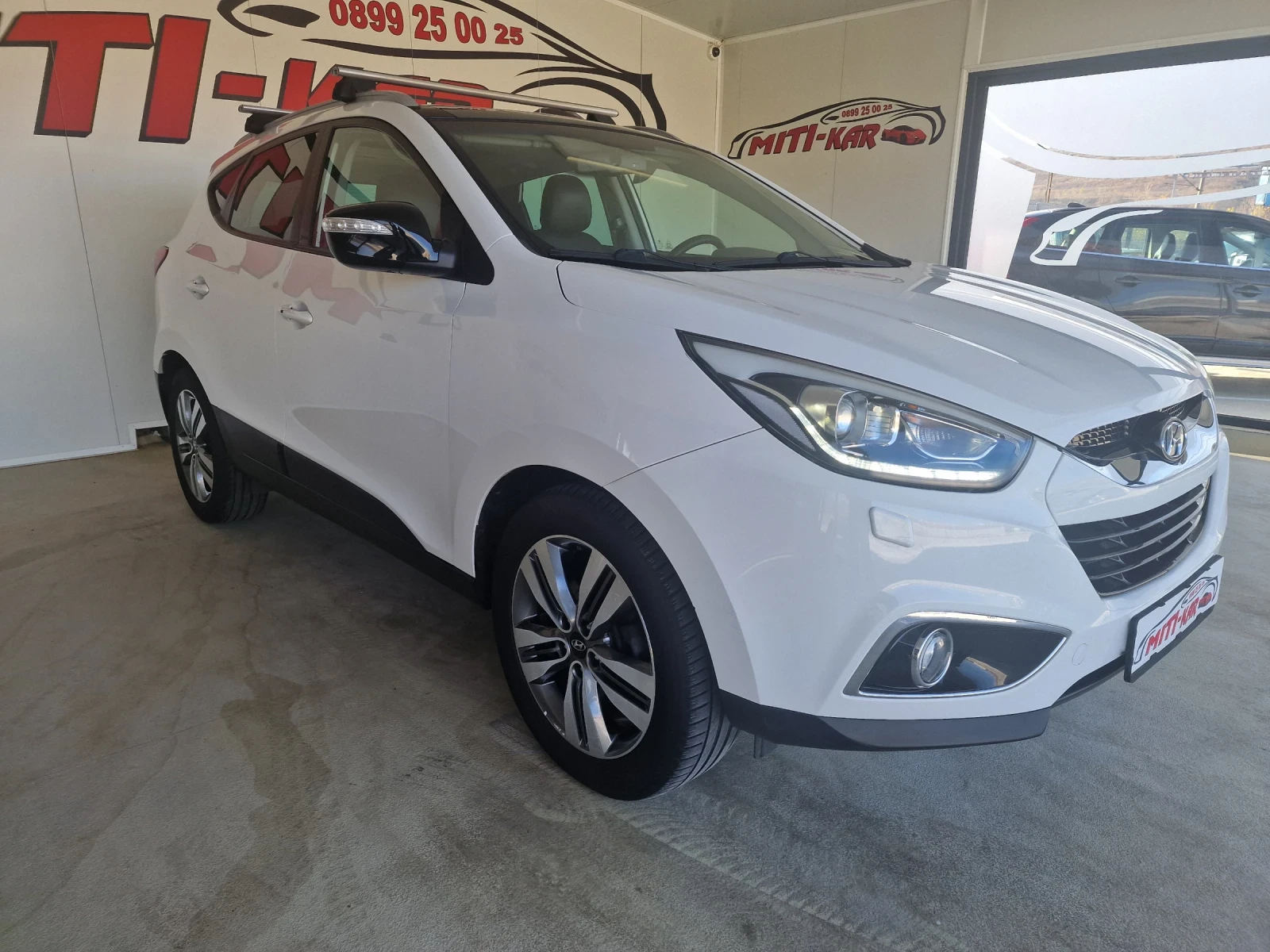 Hyundai IX35 2.0 136kс.4Х4, PANORAMA, NAVI, FACELIFT, Keyless,  - изображение 3