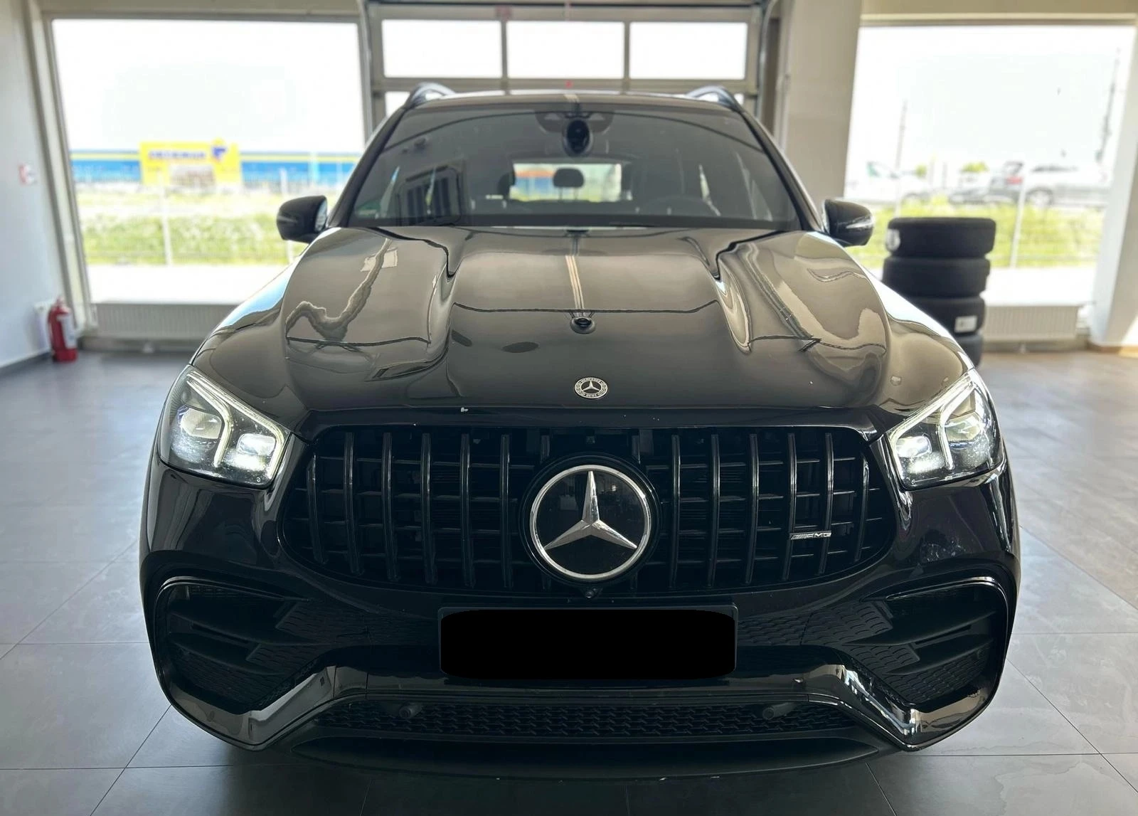 Mercedes-Benz GLE 63 AMG V8 - изображение 2