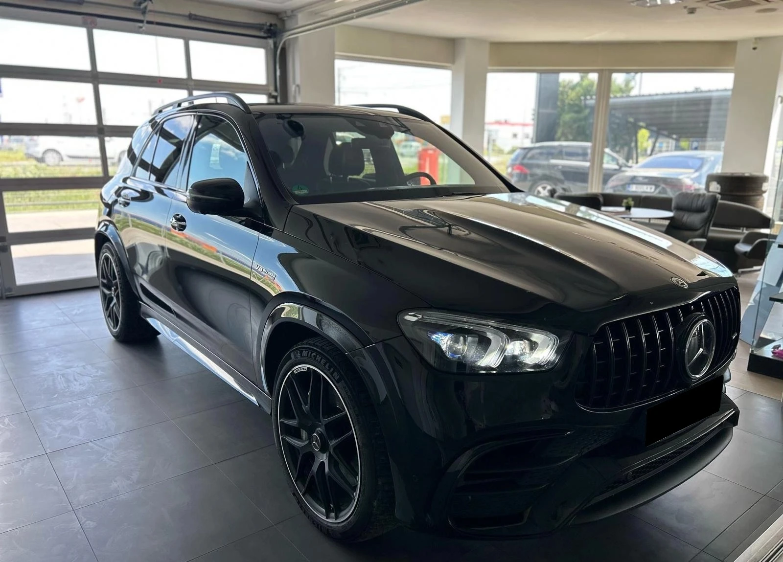 Mercedes-Benz GLE 63 AMG V8 - изображение 4