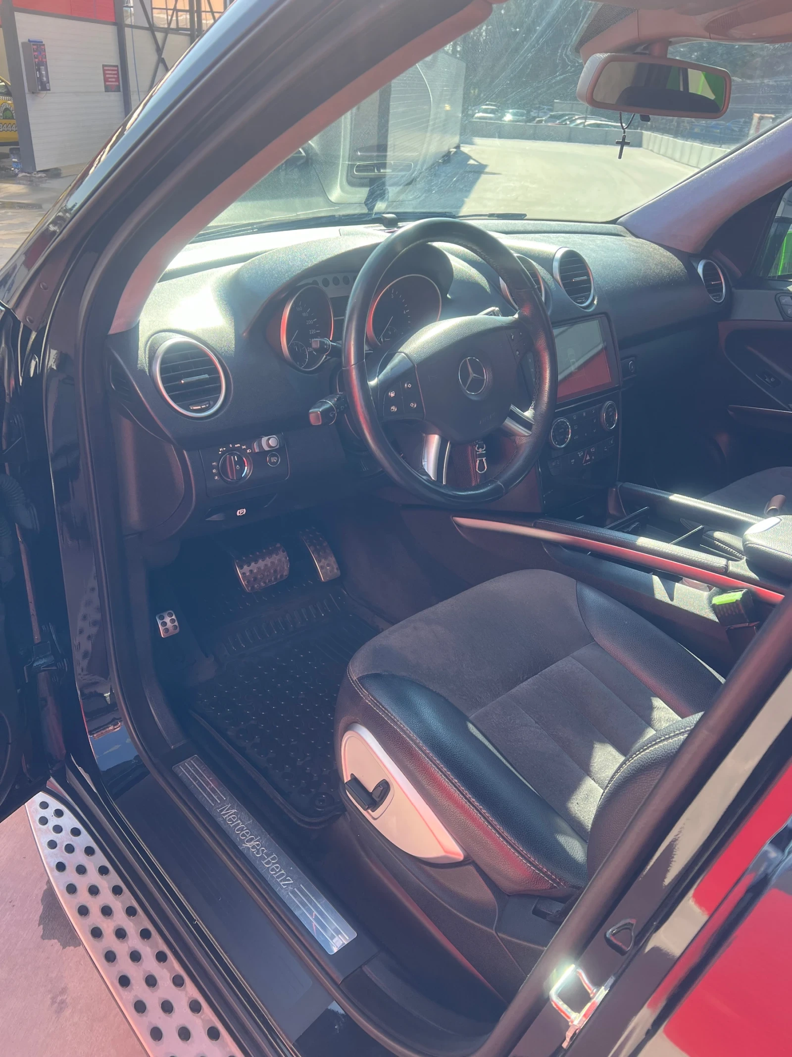 Mercedes-Benz ML 320  - изображение 8