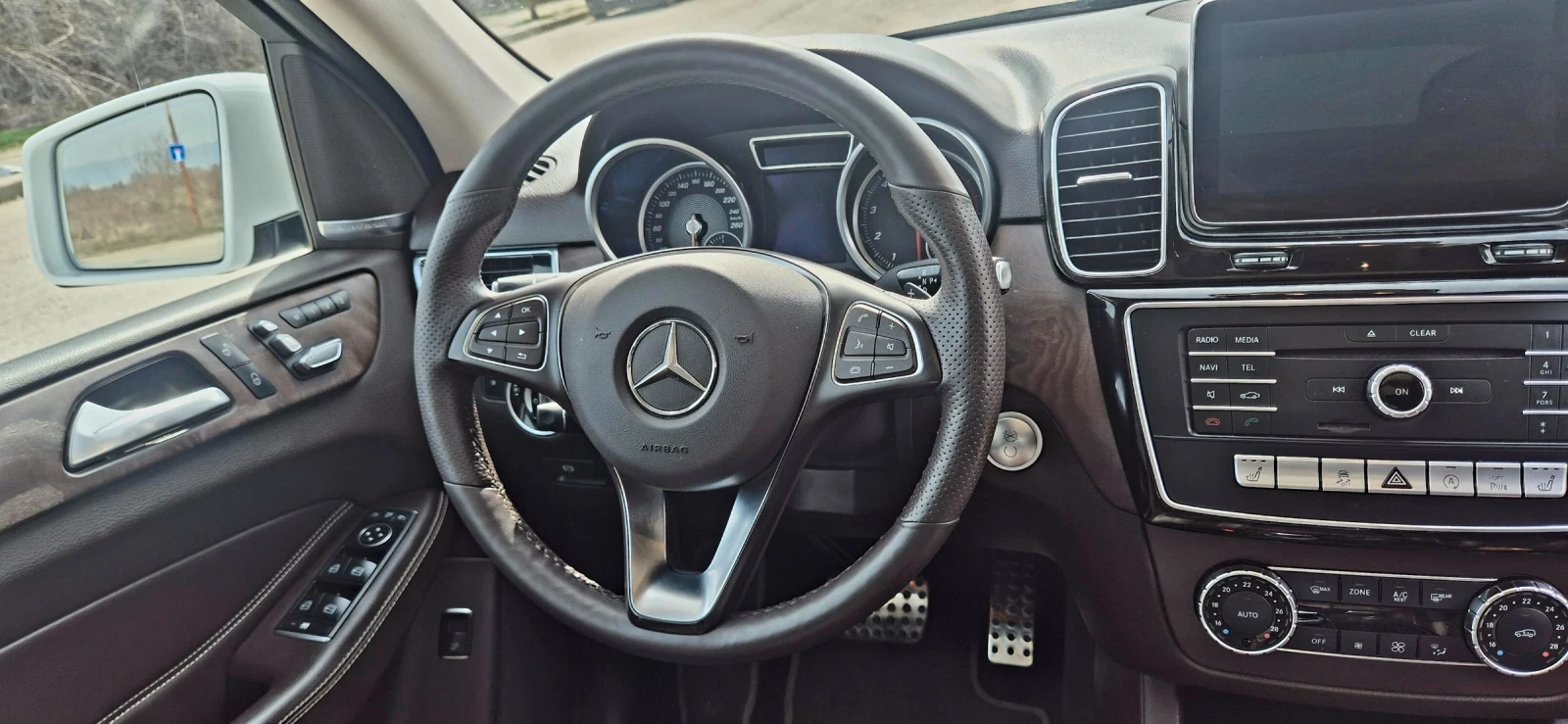 Mercedes-Benz GLE 400 ЧИСТ CARFAX, снимка 8 - Автомобили и джипове - 53787051