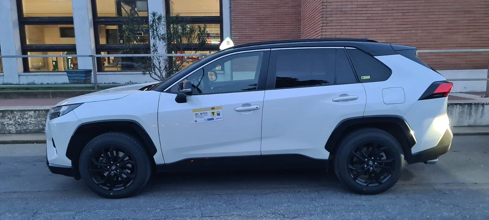 Toyota Rav4 2.5 HV E-CVT 2WD Style | Mobile.bg � ����������� 3