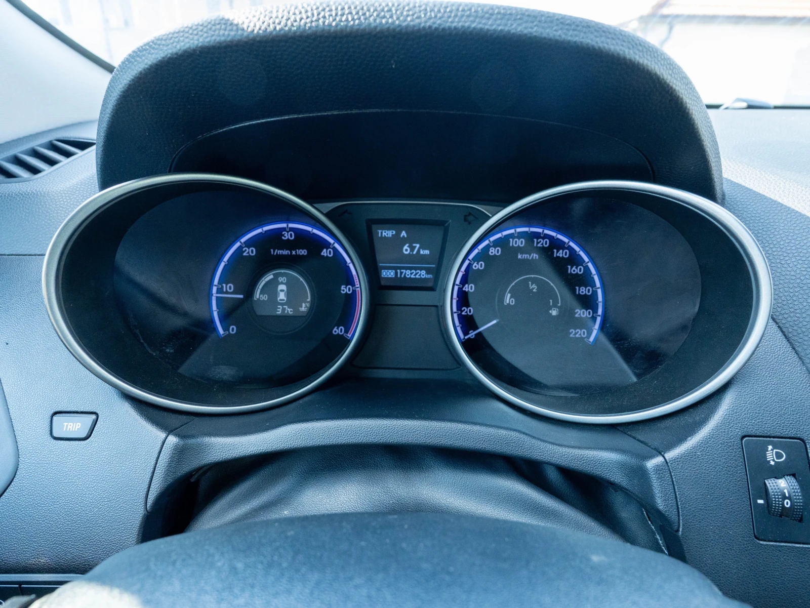 Hyundai IX35 Кожа Панорама Android Auto , снимка 14 - Автомобили и джипове - 55166700