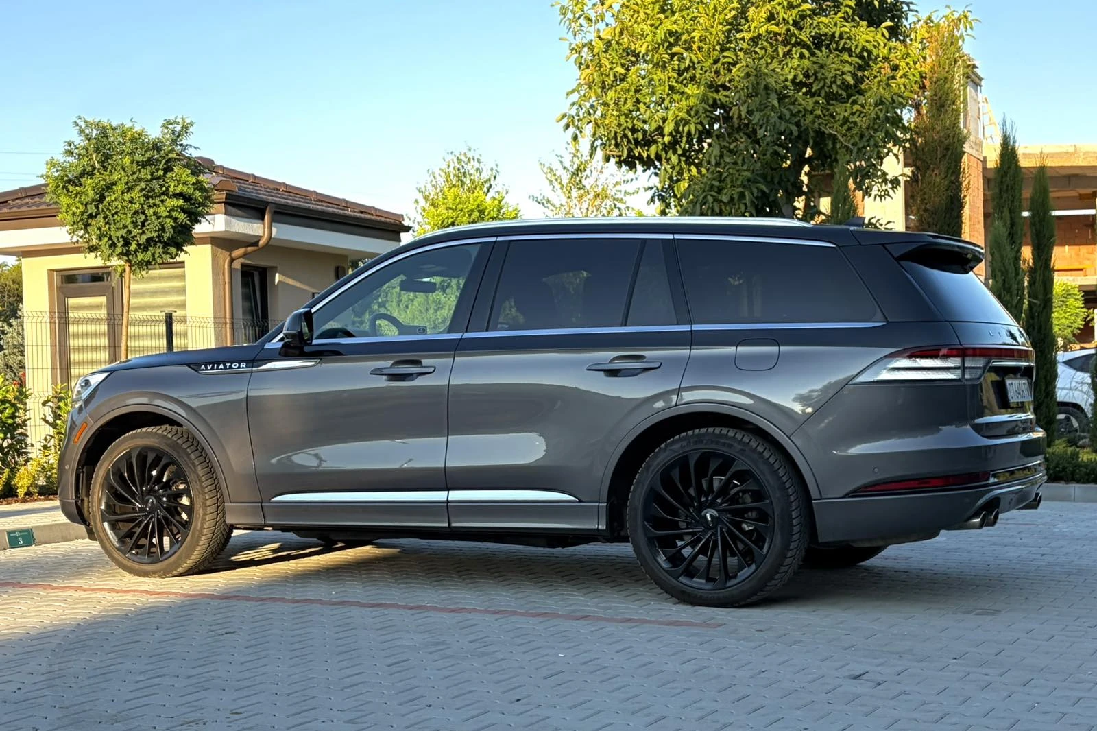 Lincoln Aviator Reserve, снимка 4 - Автомобили и джипове - 55492855