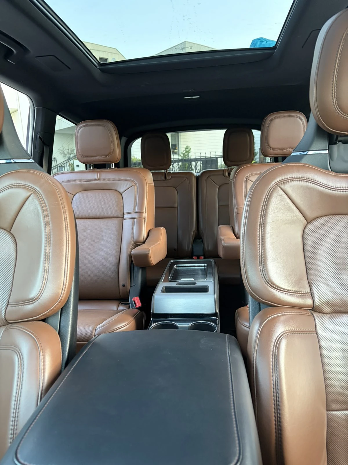 Lincoln Aviator Reserve, снимка 12 - Автомобили и джипове - 55492855