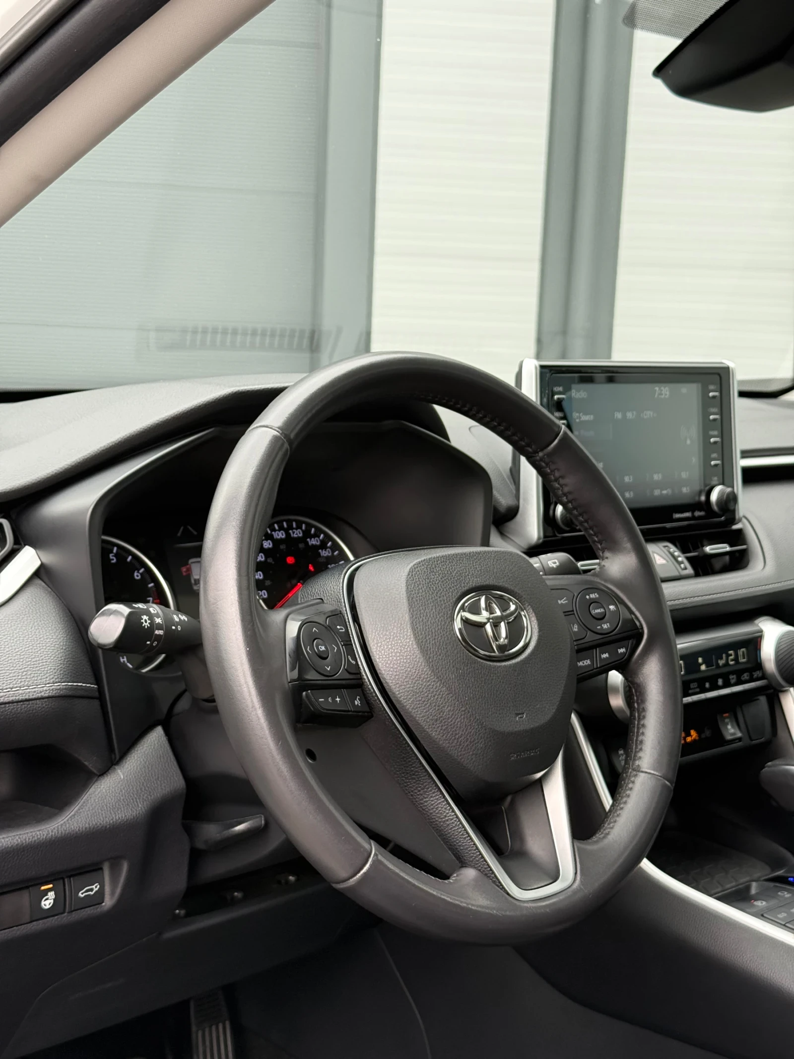 Toyota Rav4 2.5I* AWD, снимка 7 - Автомобили и джипове - 56112515
