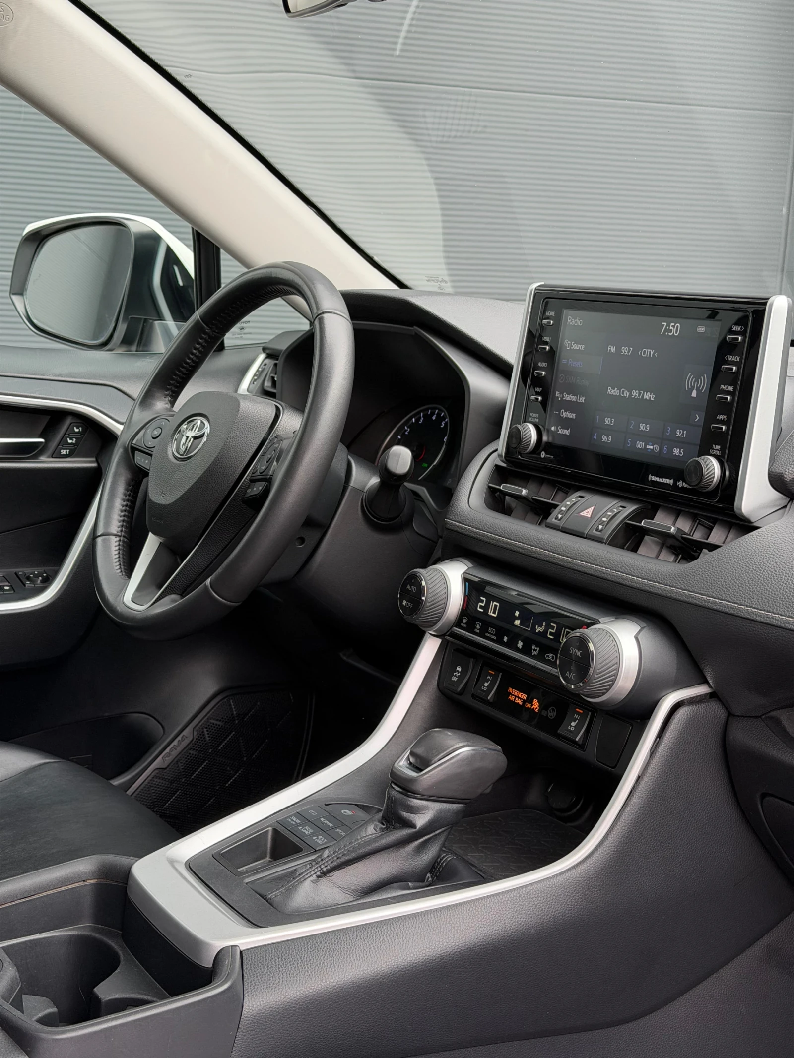 Toyota Rav4 2.5I* AWD, снимка 9 - Автомобили и джипове - 56112515