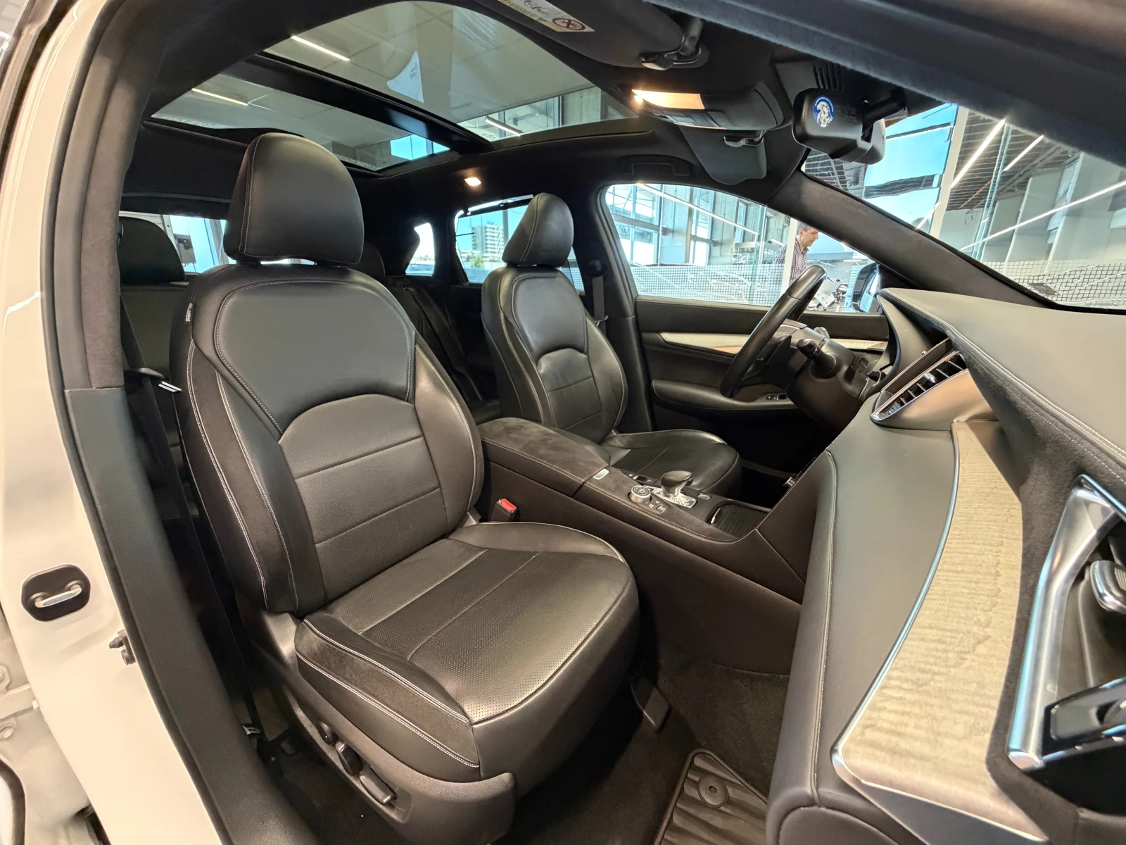Infiniti QX50 SENSORY, снимка 12 - Автомобили и джипове - 56623576