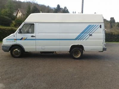 Iveco Daily 2БР/2.8тди/2.5тд, снимка 1 - Бусове и автобуси - 46599072