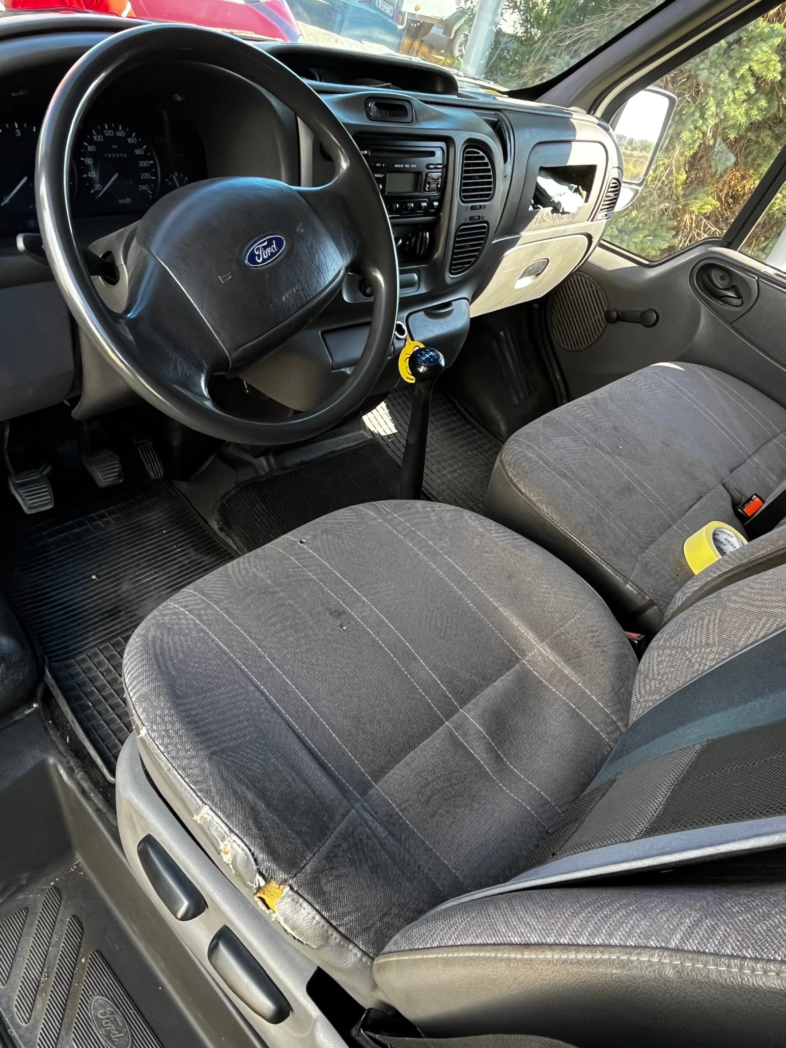 Ford Transit 2.2 - изображение 7