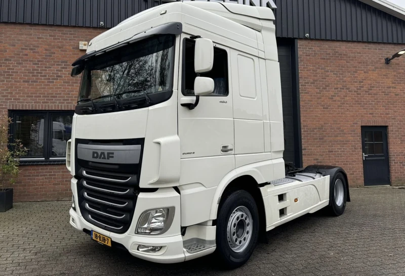 Daf XF XF 460 Space Cab 2xTank, снимка 2 - Камиони - 47773855