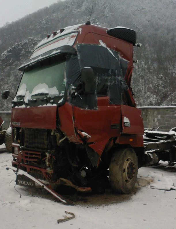 Volvo Fh 12, снимка 1 - Камиони - 1938630