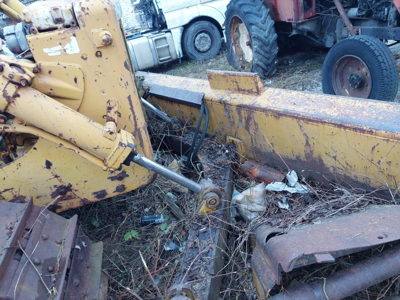 Булдозер Cat D6, снимка 15 - Индустриална техника - 53013983