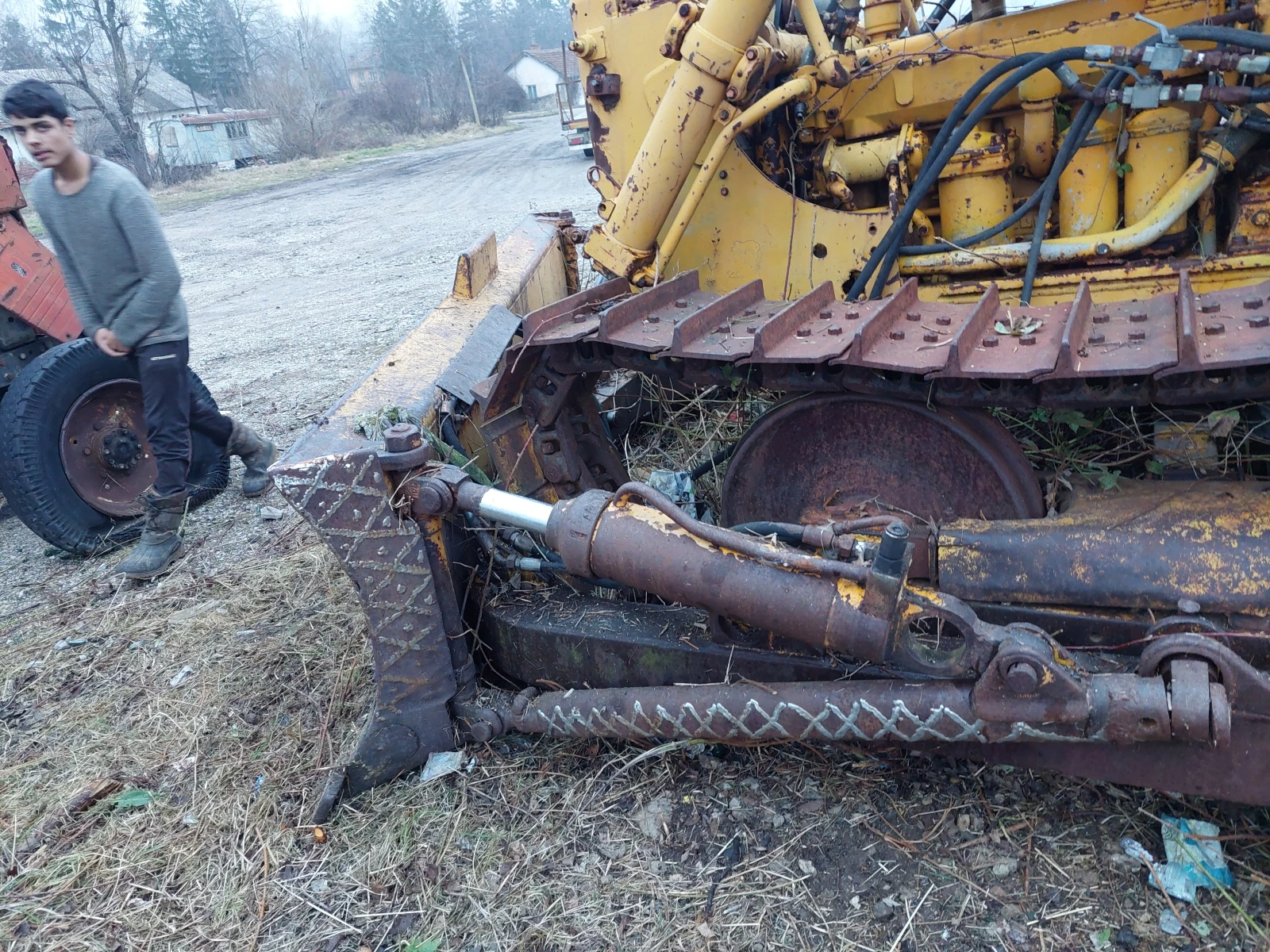 �������� Cat D6 | Mobile.bg � ����������� 16