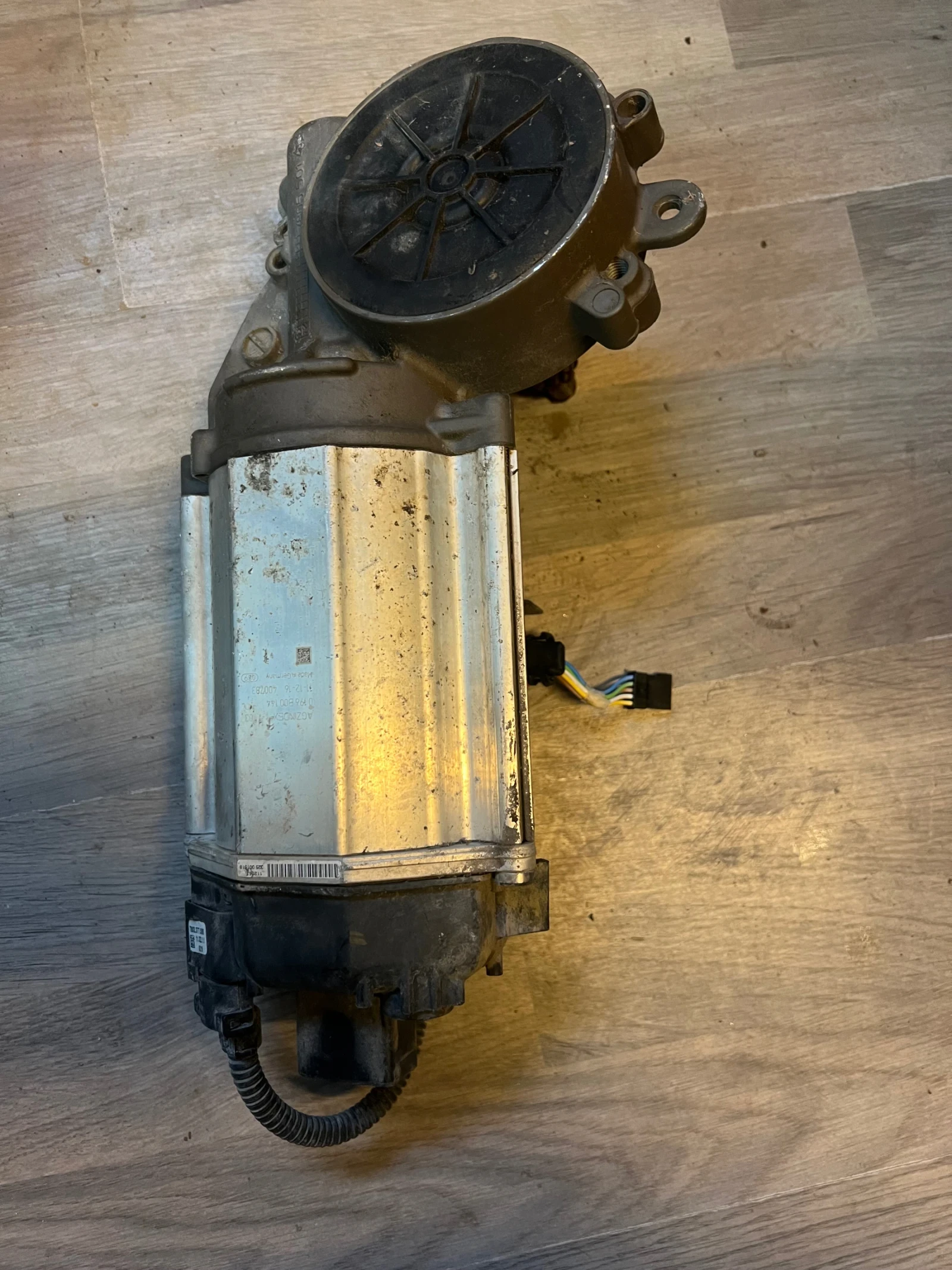 1K0909144N ������� �� ����� VW AUDI 1K0 909 144 N | Mobile.bg � ����������� 3