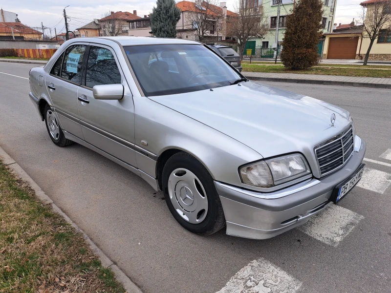 Mercedes-Benz C 220 CDI, снимка 4 - Автомобили и джипове - 48497118