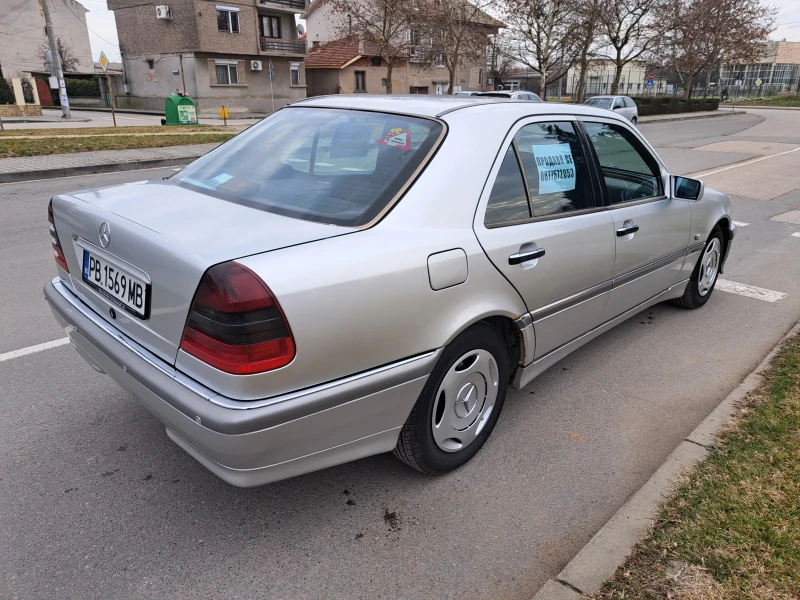 Mercedes-Benz C 220 CDI, снимка 6 - Автомобили и джипове - 48497118