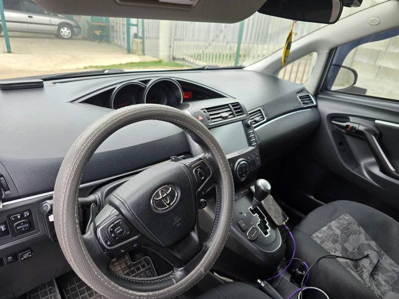 Toyota Verso ПРОДАДЕНА, снимка 7 - Автомобили и джипове - 49461286