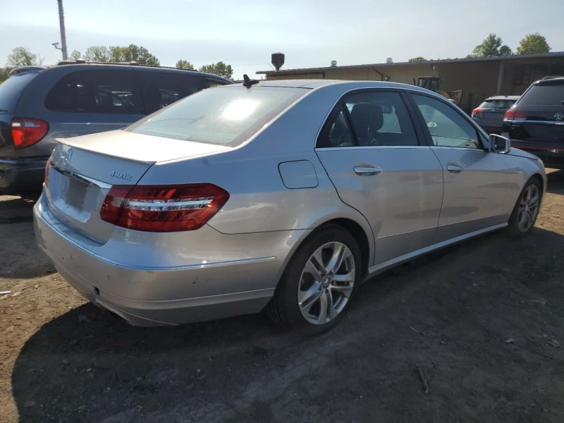 Mercedes-Benz E 500 4MATIC, снимка 3 - Автомобили и джипове - 49564970