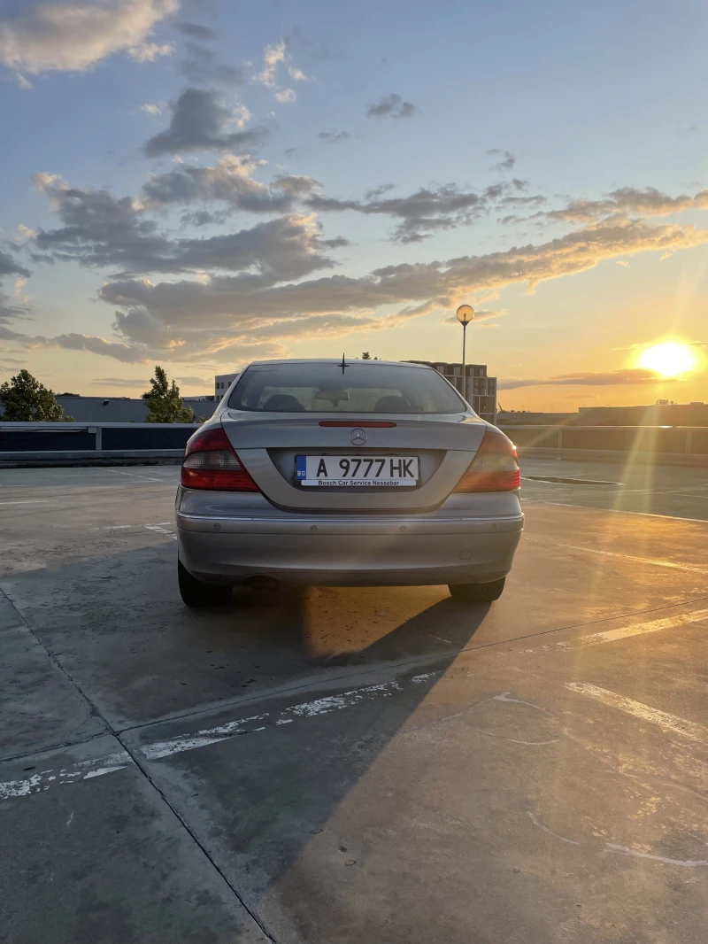 Mercedes-Benz CLK 2.2 CDI, снимка 4 - Автомобили и джипове - 49587326