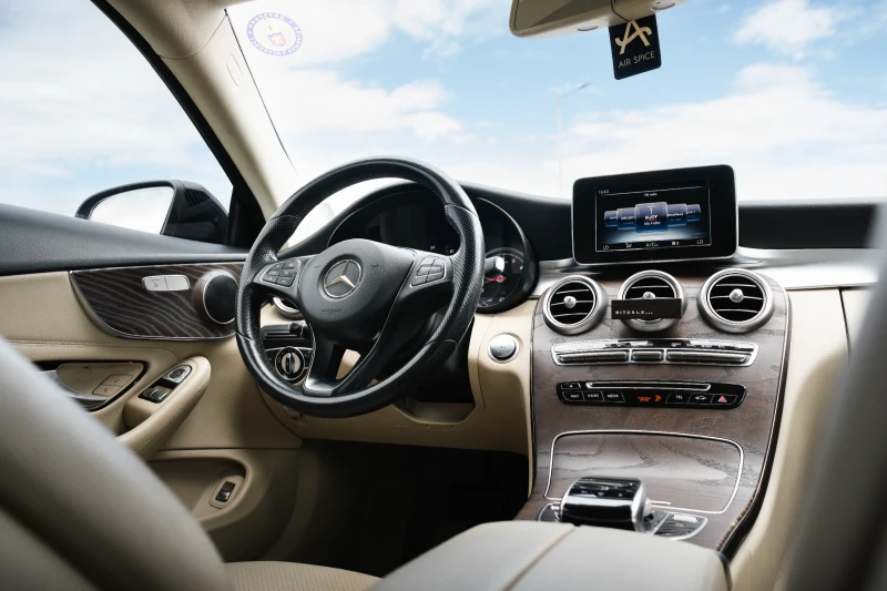 Mercedes-Benz C 200, снимка 6 - Автомобили и джипове - 52524346