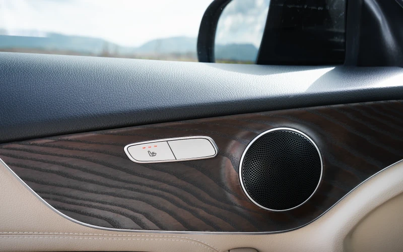 Mercedes-Benz C 200, снимка 12 - Автомобили и джипове - 52524346