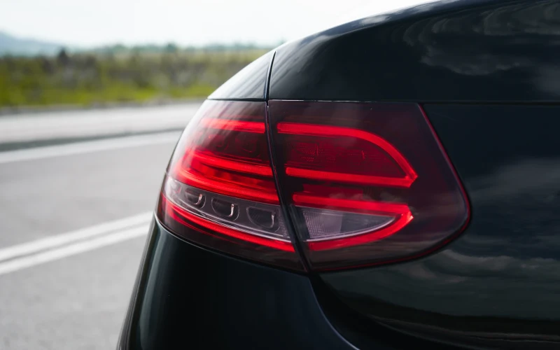 Mercedes-Benz C 200, снимка 4 - Автомобили и джипове - 52524346