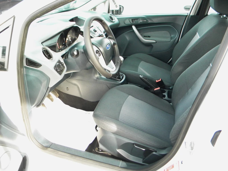 Ford Fiesta 1.2* КАТО НОВА* EURO5A, снимка 9 - Автомобили и джипове - 52838434