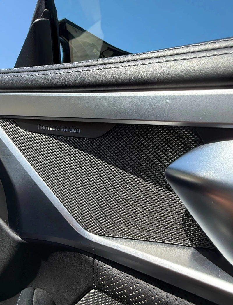 BMW M8 Competition, снимка 10 - Автомобили и джипове - 52847677