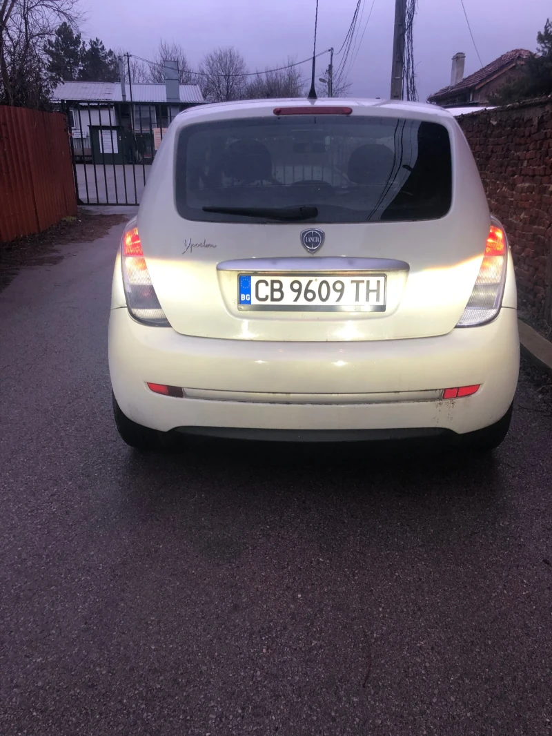 Lancia Ypsilon 1.4, снимка 2 - Автомобили и джипове - 53504044
