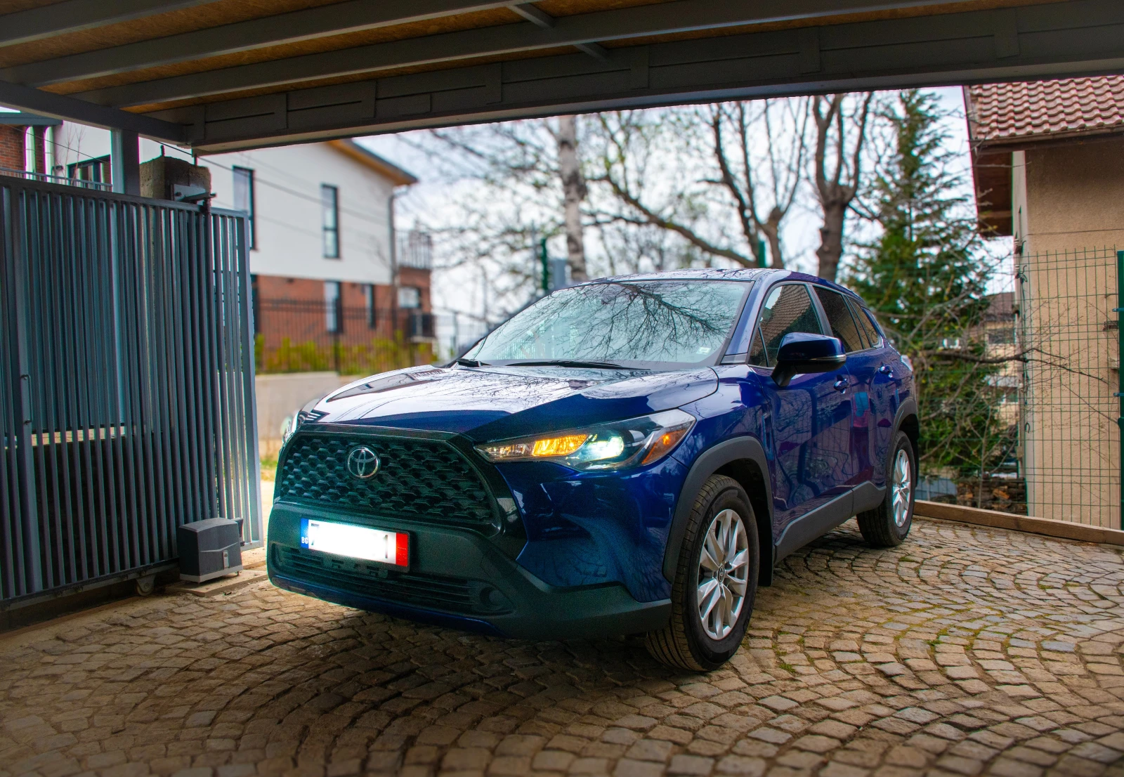 Toyota Corolla Cross 2.0 LE 4x4 - изображение 2