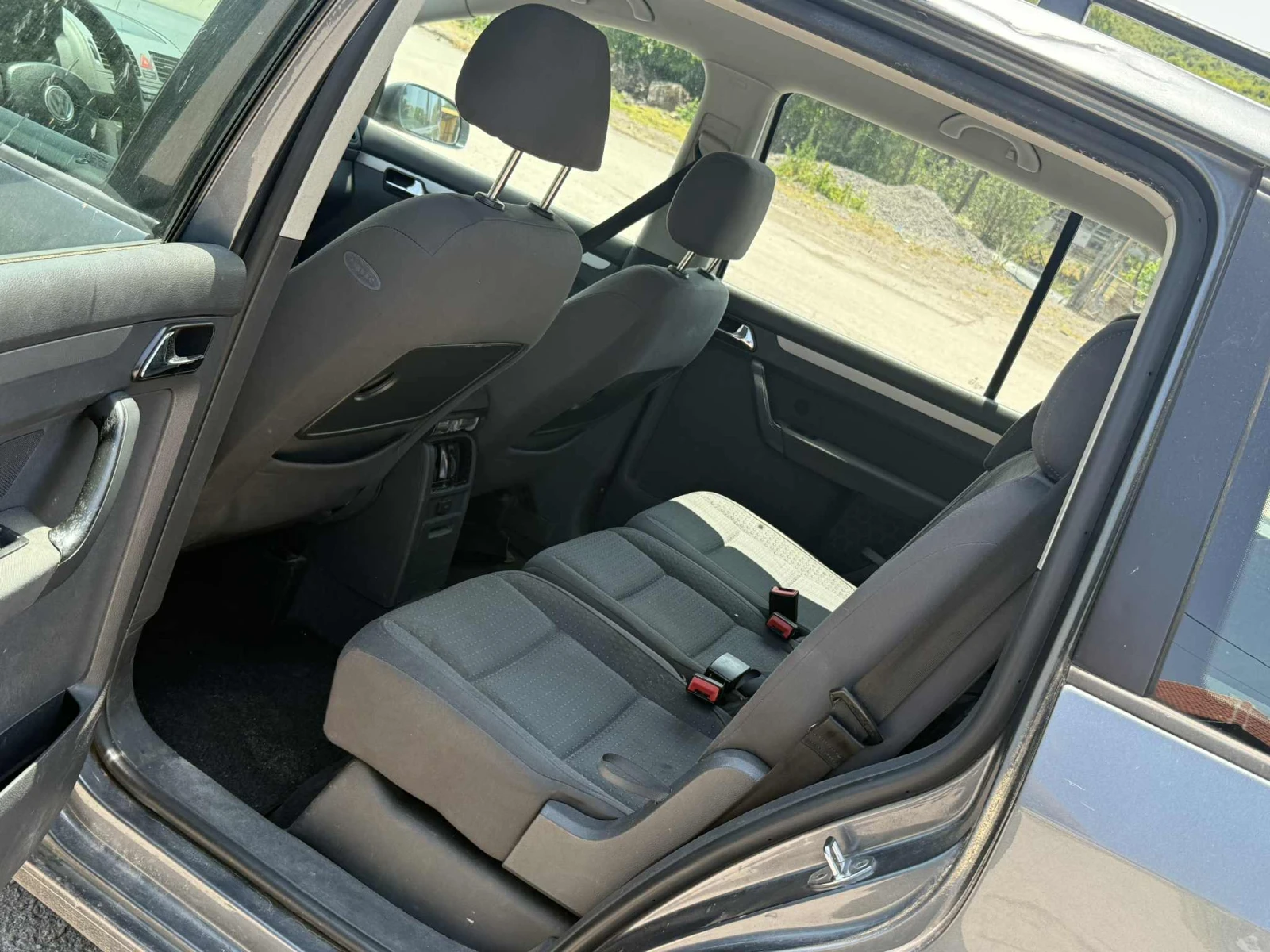 VW Touran 2.0 TDI 140 K.C - изображение 6