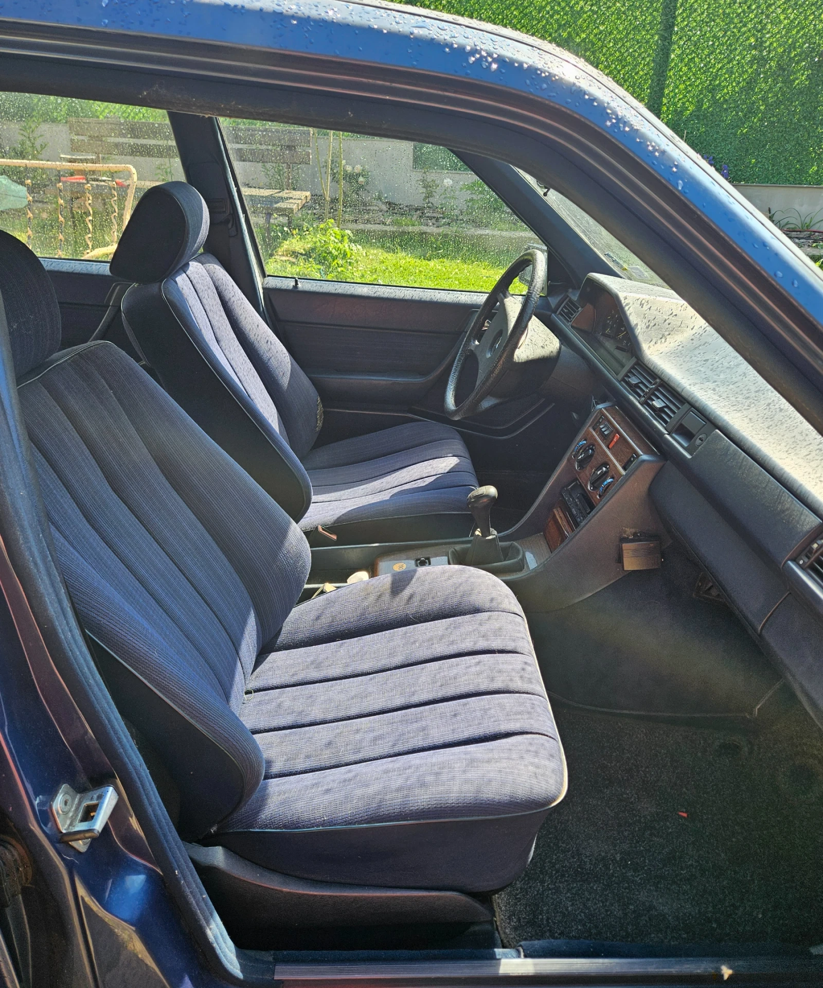 Mercedes-Benz 124 200 - изображение 6