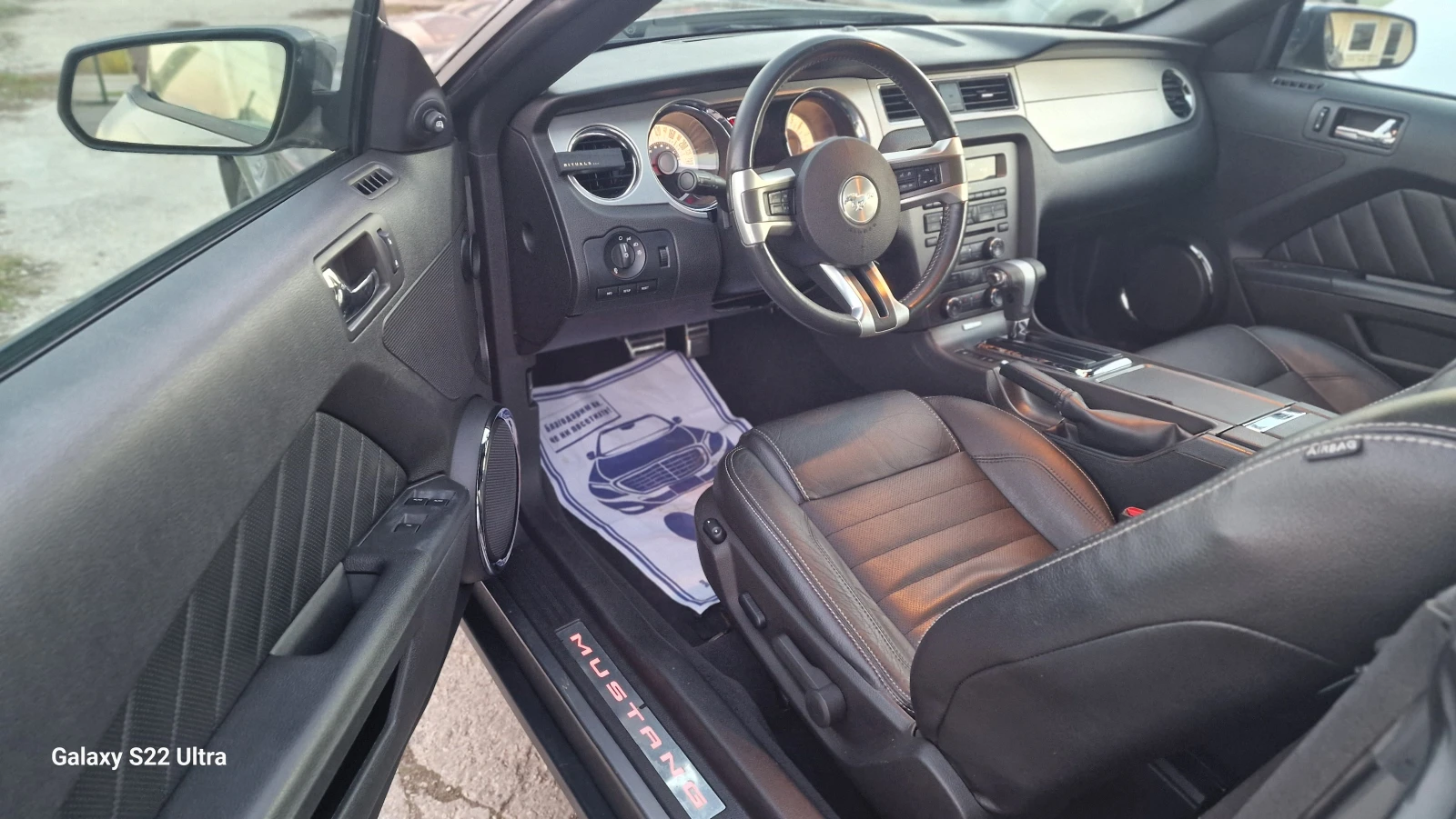 Ford Mustang 4.6 V8 GT Premium - изображение 10