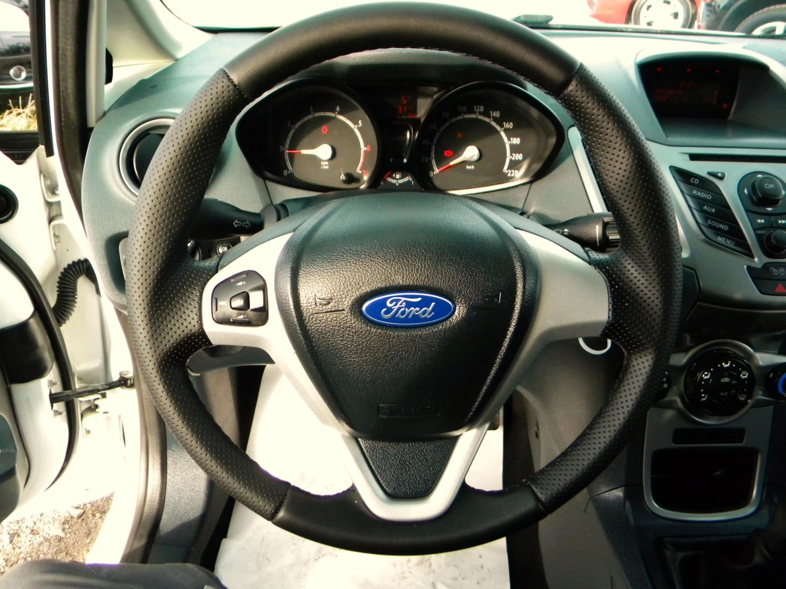 Ford Fiesta 1.2* ���� ����* EURO5A | Mobile.bg � ����������� 16