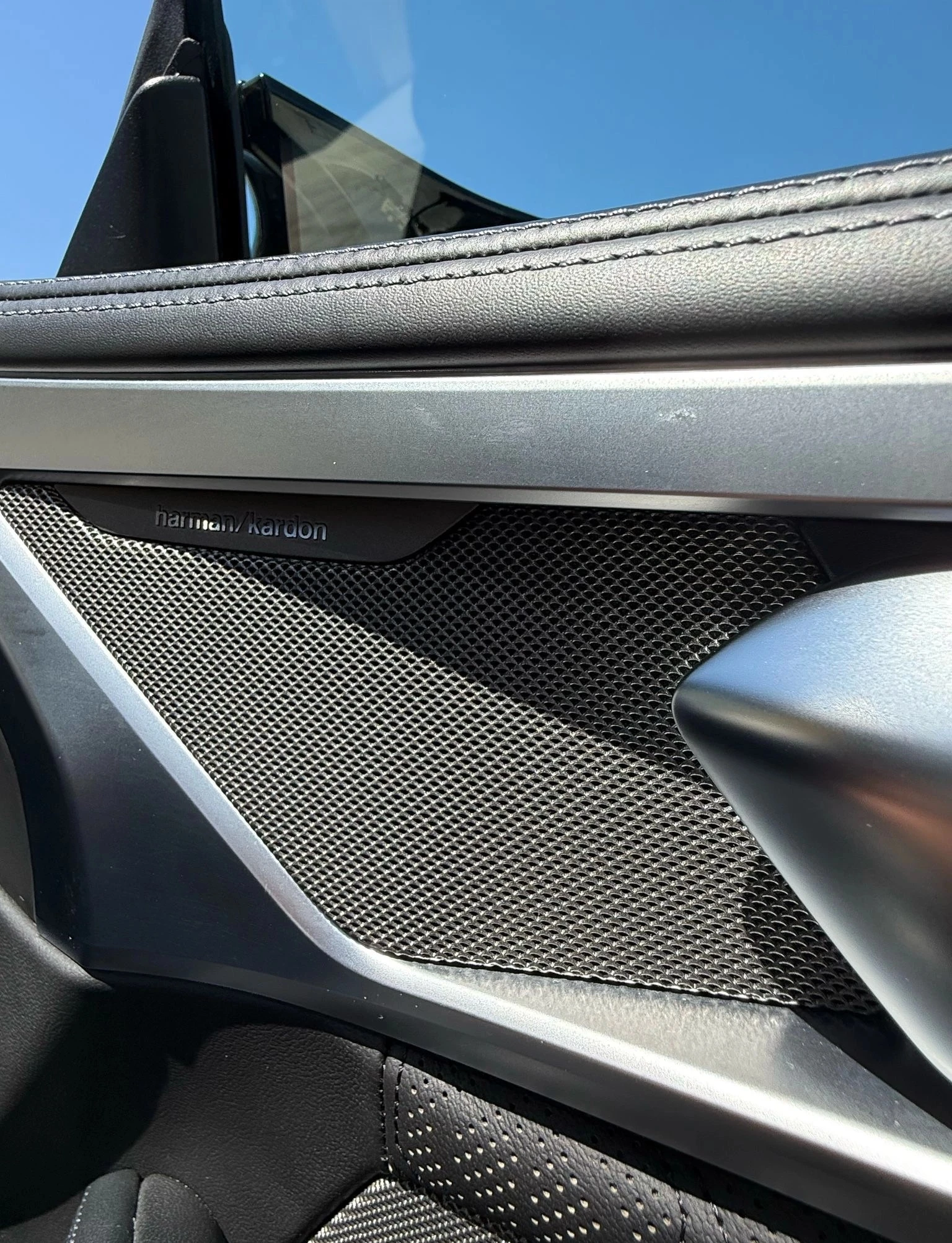 BMW M8 Competition - изображение 10