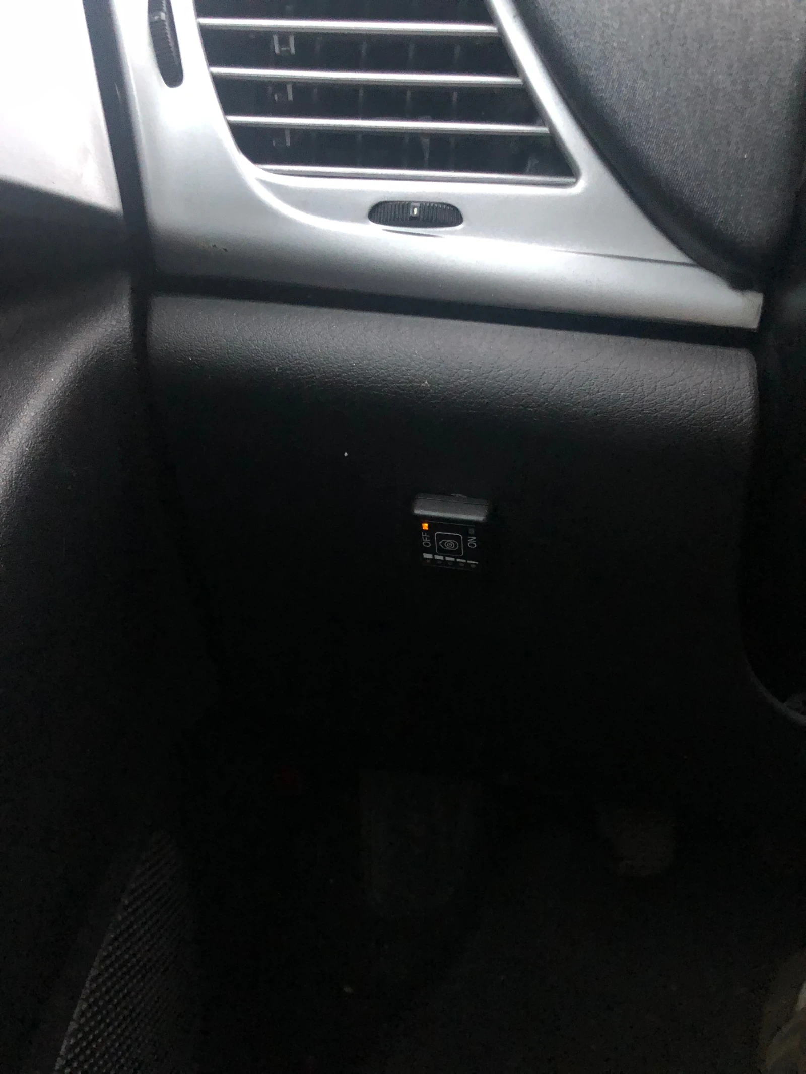 Lancia Ypsilon 1.4 - изображение 6