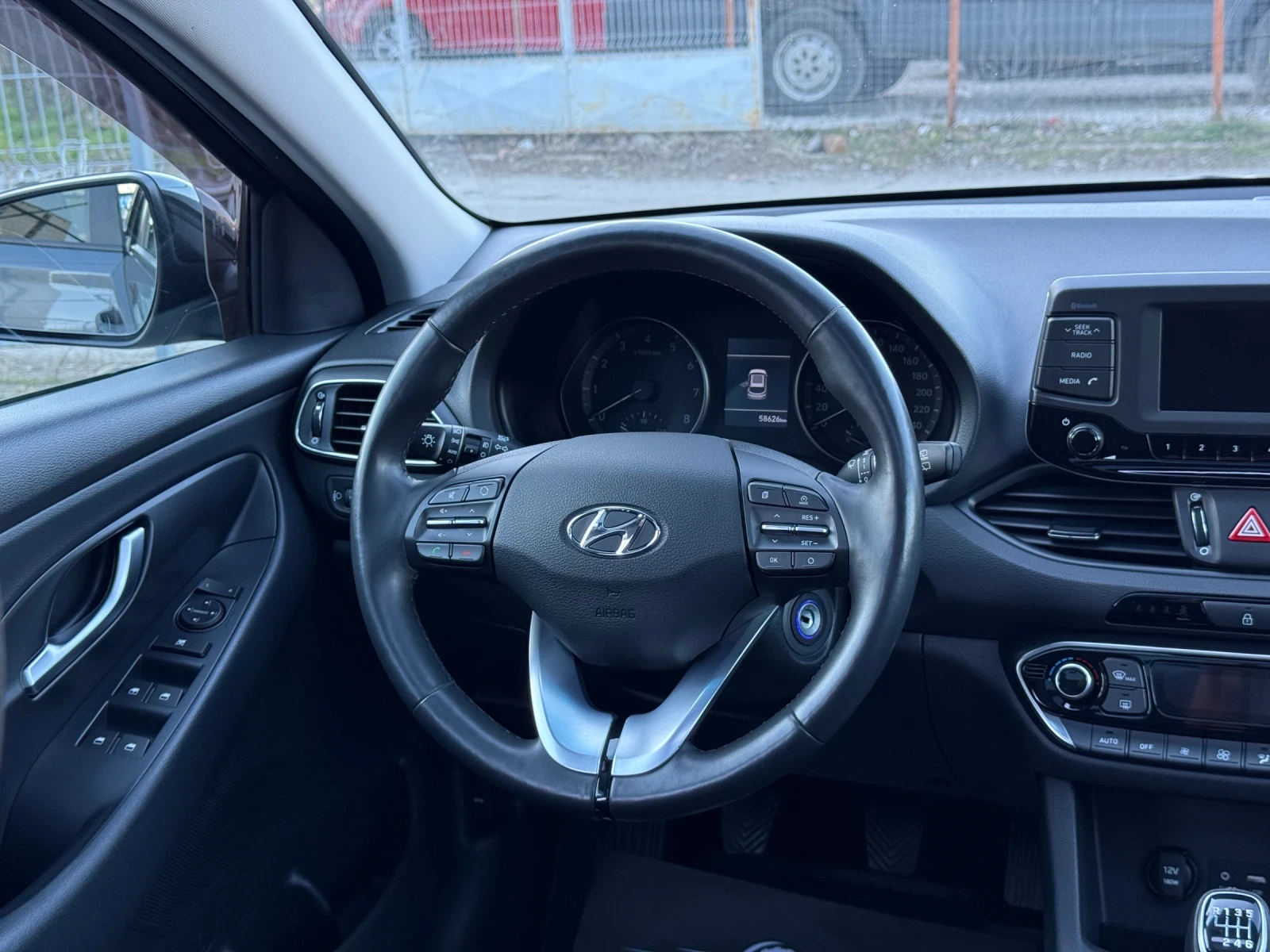Hyundai I30 1.4 99HP 58000KM!!!�������� �������! ��� ��������� | Mobile.bg � ����������� 10