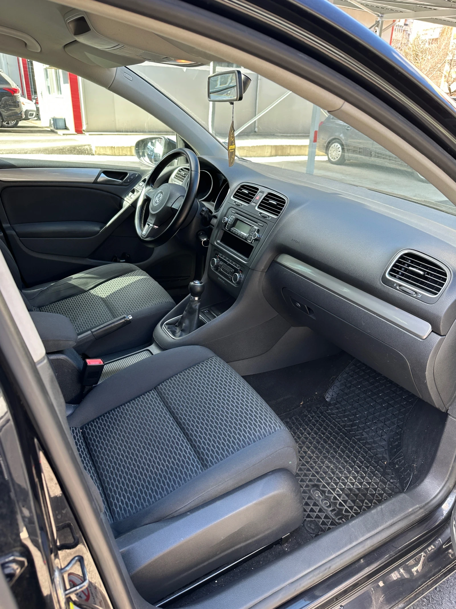 VW Golf, снимка 13 - Автомобили и джипове - 53798908