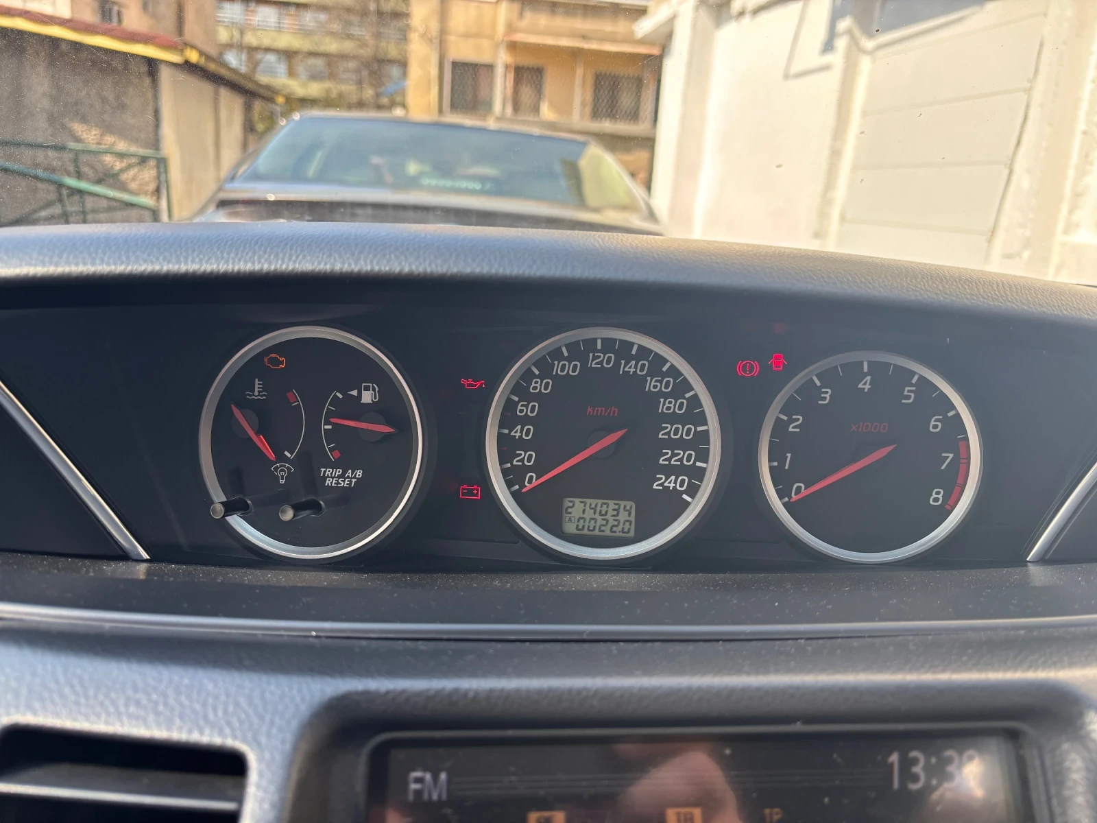 Nissan Primera Газ бензин, снимка 6 - Автомобили и джипове - 53862558