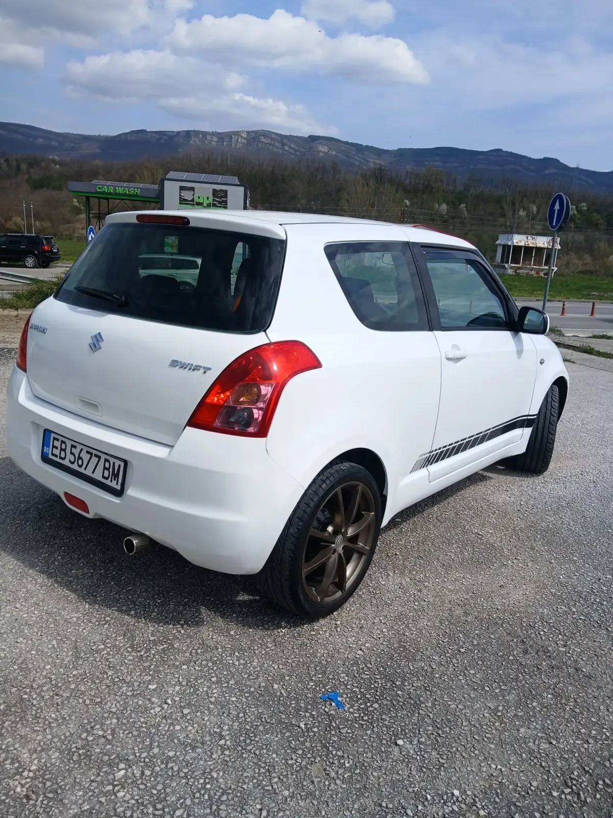 Suzuki Swift 1.3 , снимка 2 - Автомобили и джипове - 54220012