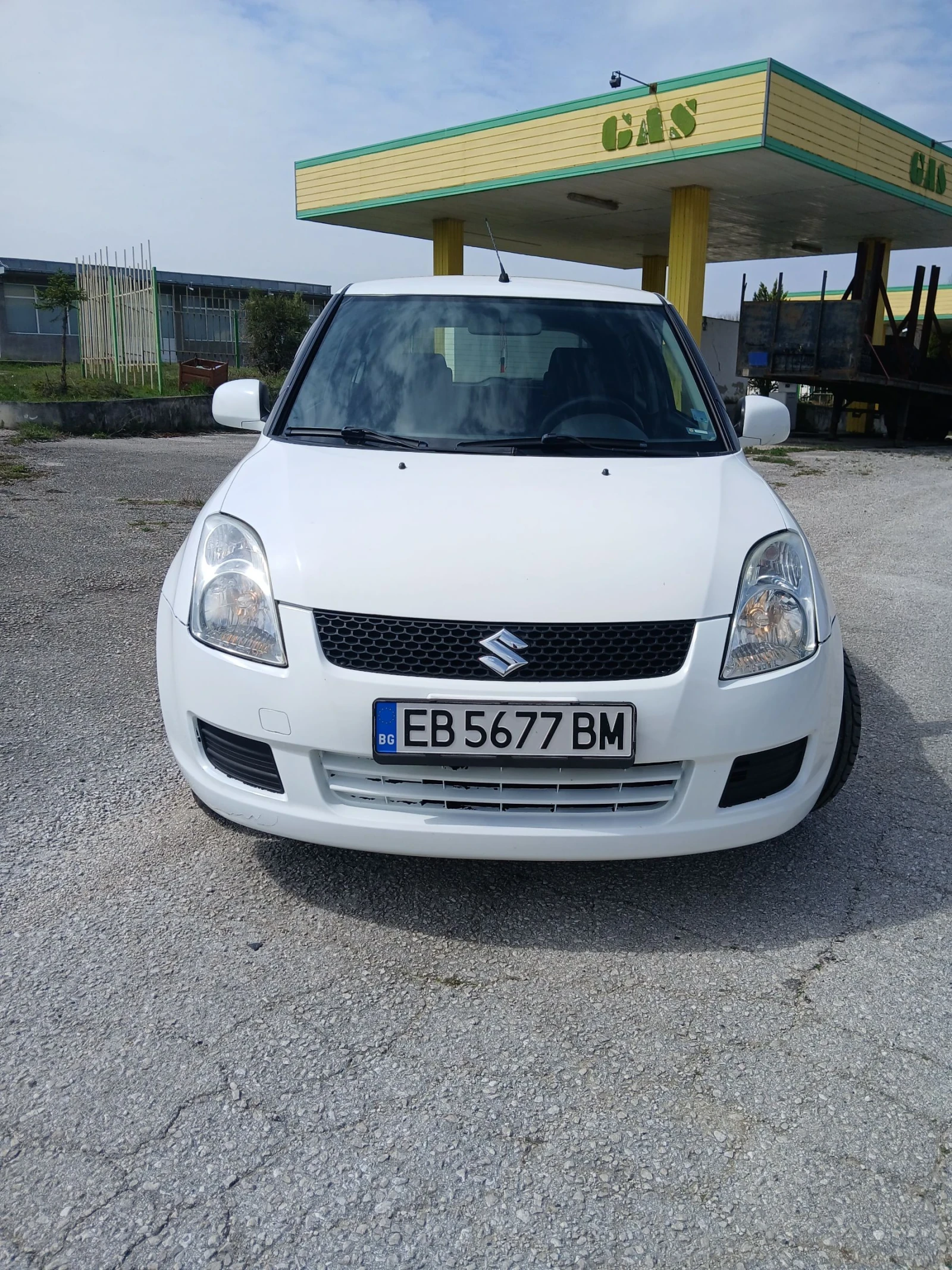 Suzuki Swift 1.3 , снимка 6 - Автомобили и джипове - 54220012