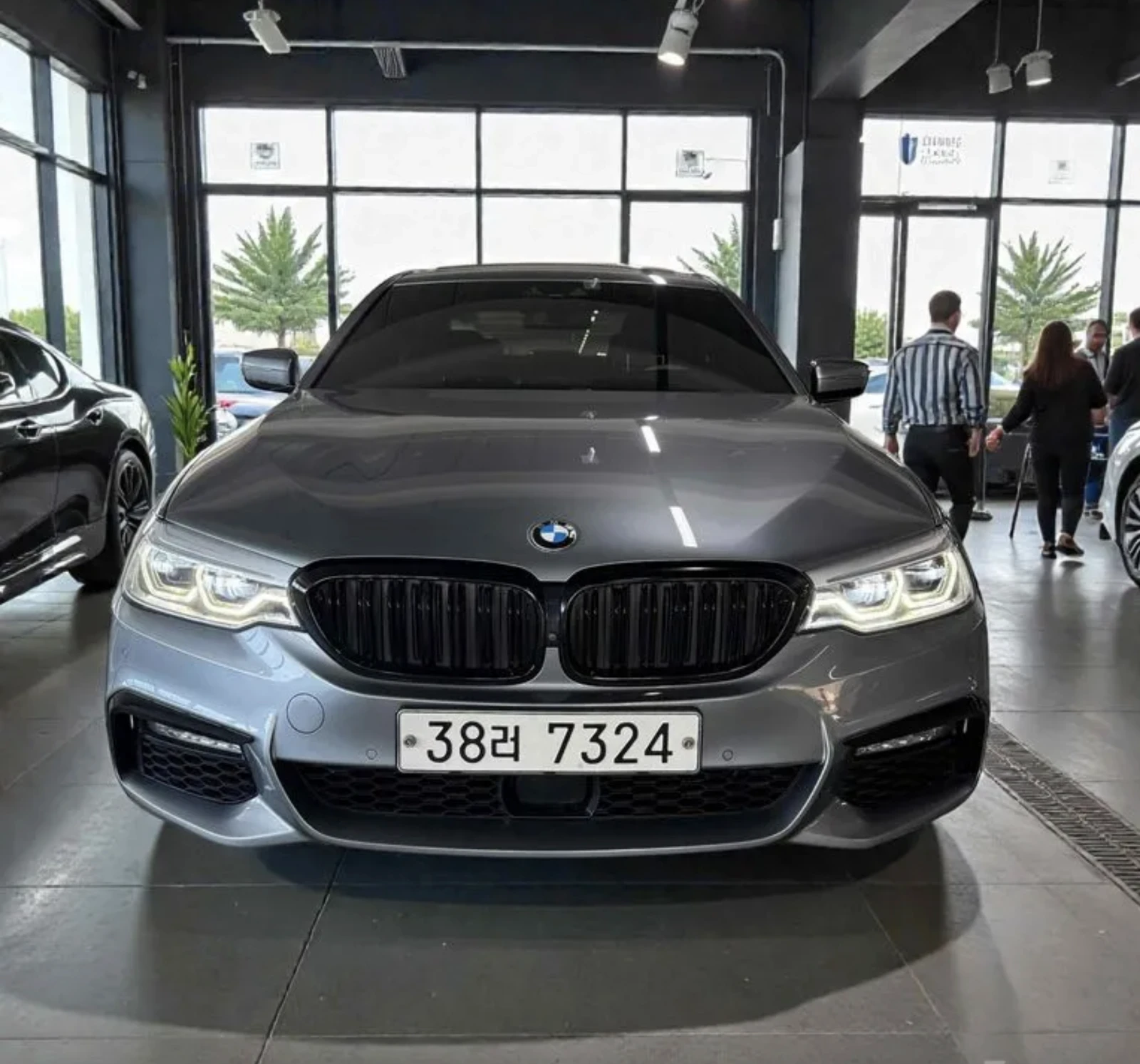 BMW 530 M* PANO* ОБДУХ* HUD* 360* Крайна цена* , снимка 8 - Автомобили и джипове - 54855203