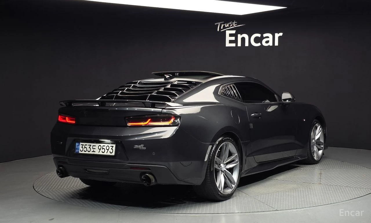 Chevrolet Camaro SS* 6.2* V8* ПОДГРЕВ* ОБДУХВАНЕ* КАМЕРА* КЕЙЛЕС* , снимка 2 - Автомобили и джипове - 55217153
