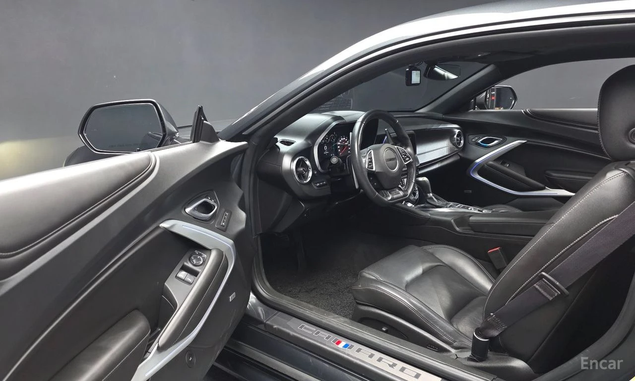 Chevrolet Camaro SS* 6.2* V8* ПОДГРЕВ* ОБДУХВАНЕ* КАМЕРА* КЕЙЛЕС* , снимка 5 - Автомобили и джипове - 55217153
