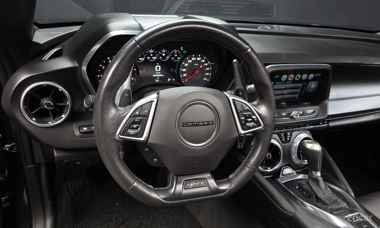 Chevrolet Camaro SS* 6.2* V8* ПОДГРЕВ* ОБДУХВАНЕ* КАМЕРА* КЕЙЛЕС* , снимка 7 - Автомобили и джипове - 55217153