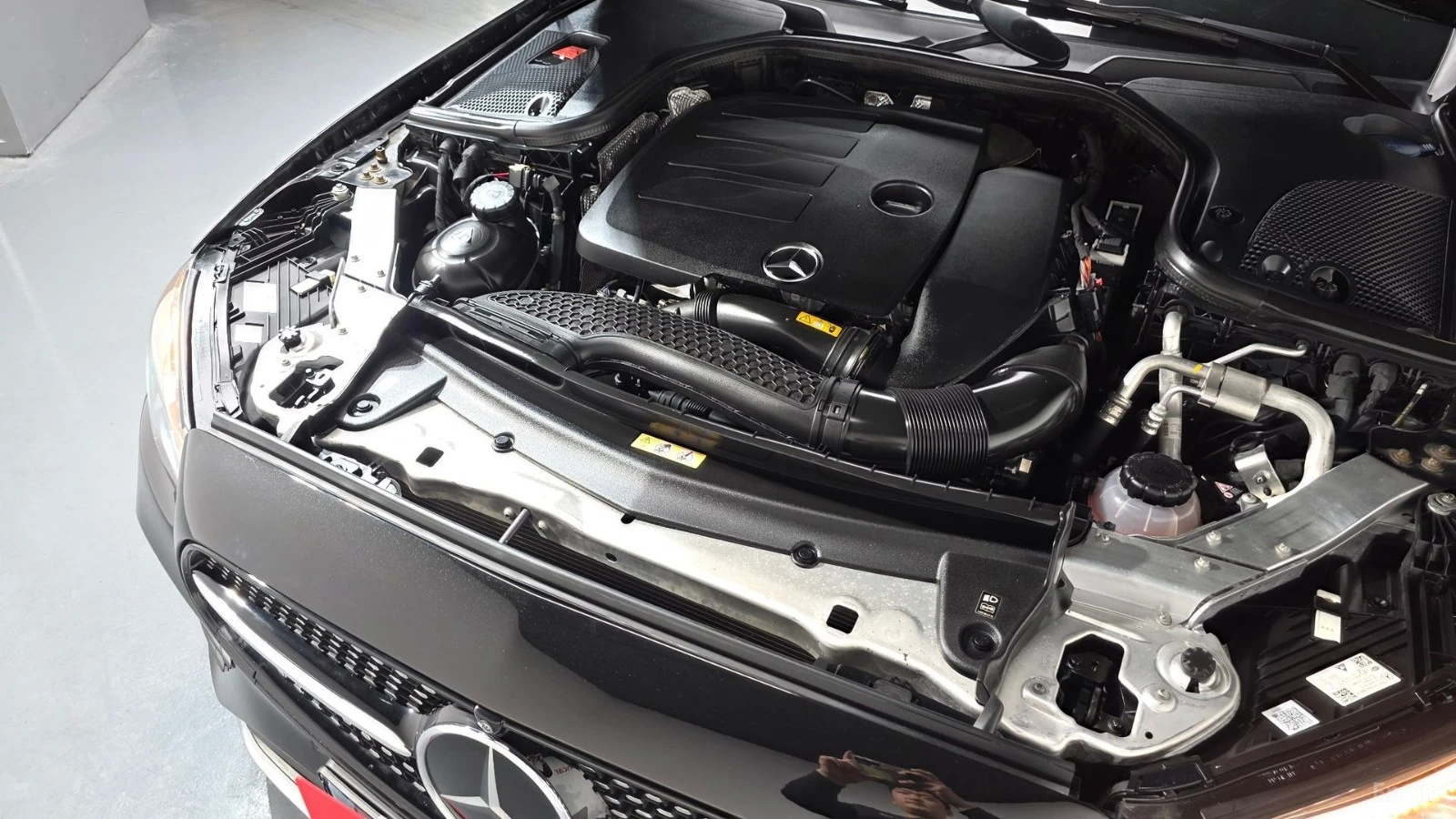 Mercedes-Benz E 350 4MATIC/AMG-LINE/DRIVE-ASSISTS/SUNROOF, снимка 17 - Автомобили и джипове - 55688191